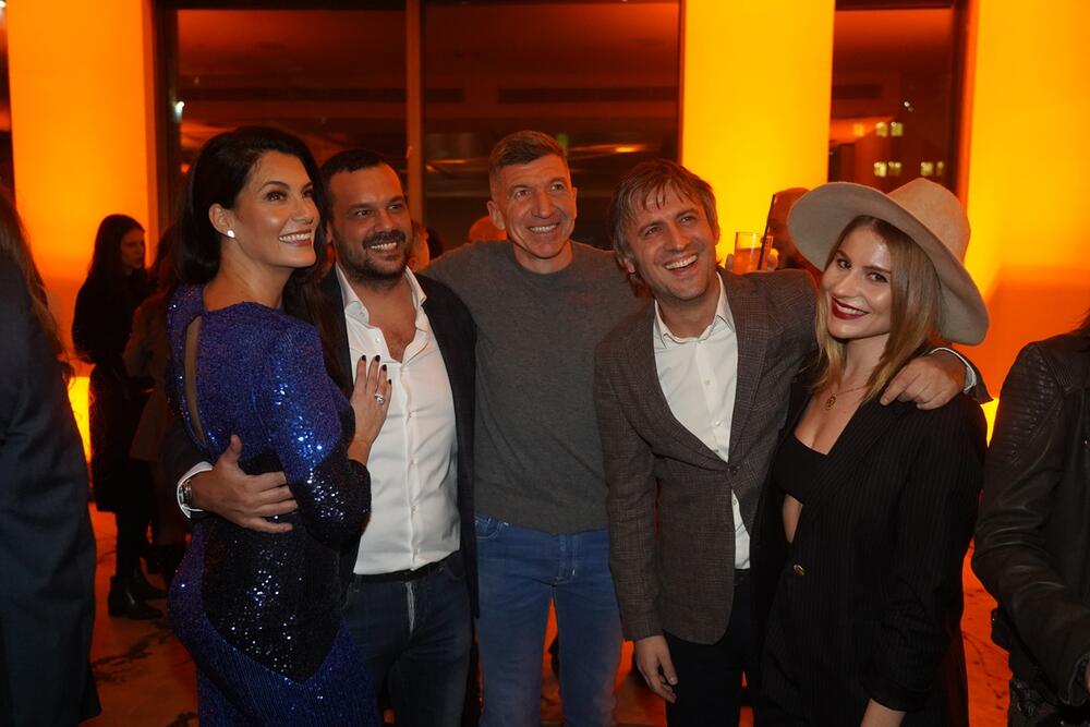 Marija i Bane na jednoj proslavi sa prijateljima Igorom Mikljom, Banetom Trifunovićem i Tihanom Lazović 