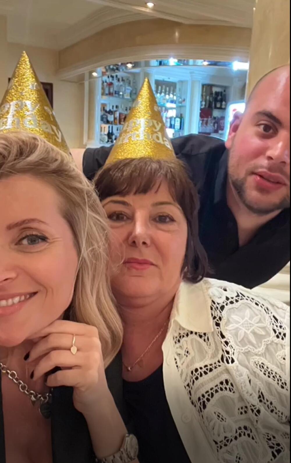 <p>Trudna Anđelka Prpić je sa svojim partnerom mami priredila zaista lepo iznenađenje za rođendan.</p>