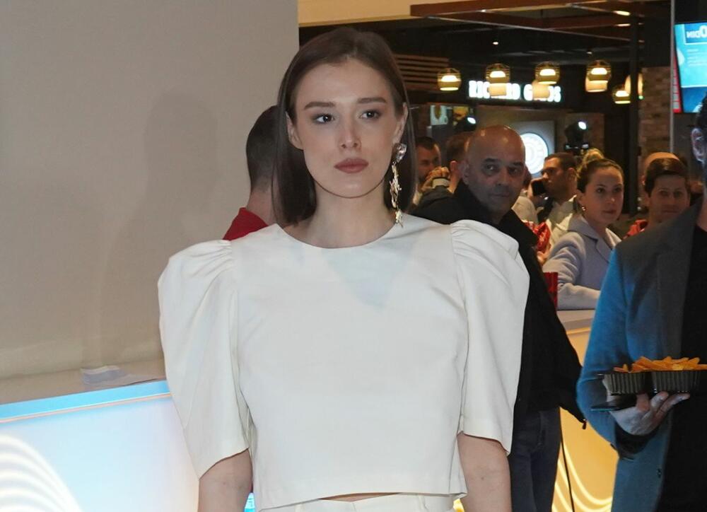 Glumica Milena Radulović na premijeri ruskog filma "Izazov"