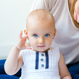 SAVETI ZA MAME: Kako se bebi pravilno čiste uši bez rizika od povreda?