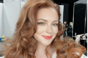Jedan detalji i dobićete izgled kao iz časopisa: Lindzi Lohan otkrila trik koji običnu pretvara u supermodernu jelku