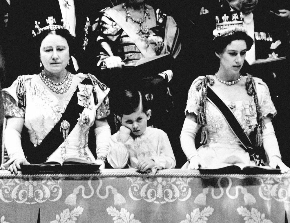 Princ Čarls na krunisanju svoje majke 1953. godine.