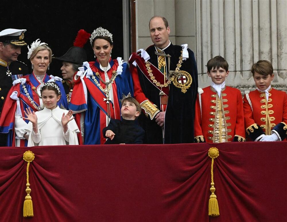 Britanska kraljevska porodica na dan krunisanja kralja Čarlsa III