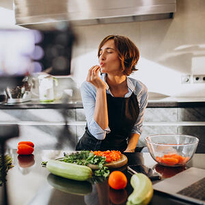 Savet iskusnih kuvara: Kako spremiti ručak 3 puta brže i prati 2 puta manje sudova?