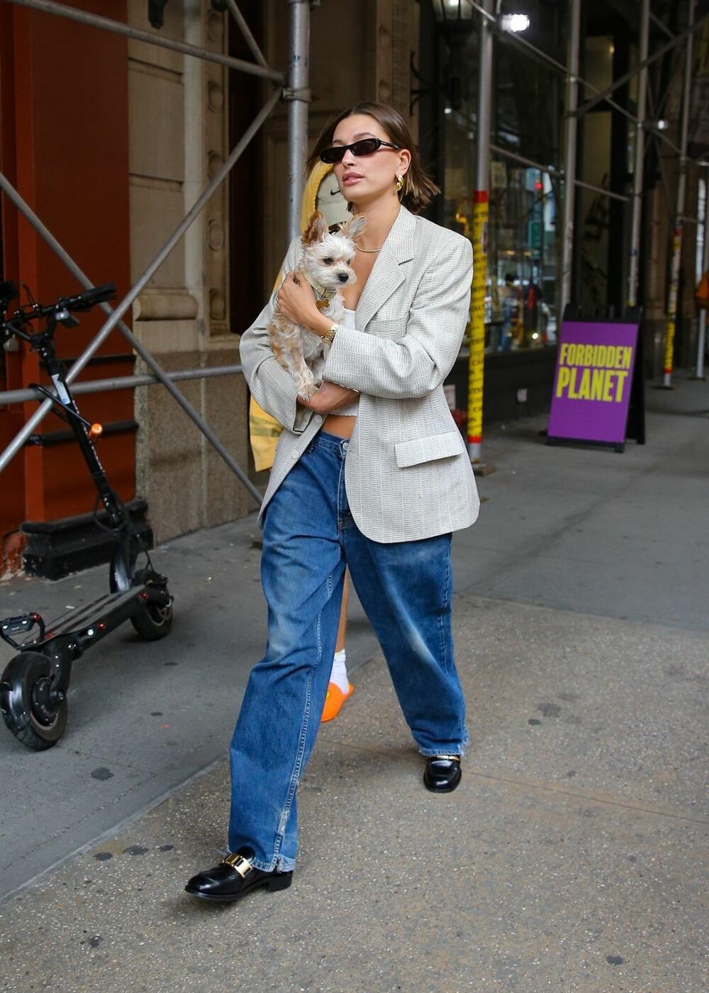 Manekenka Hejli Biber i pevač Džastin Biber u Njujorku