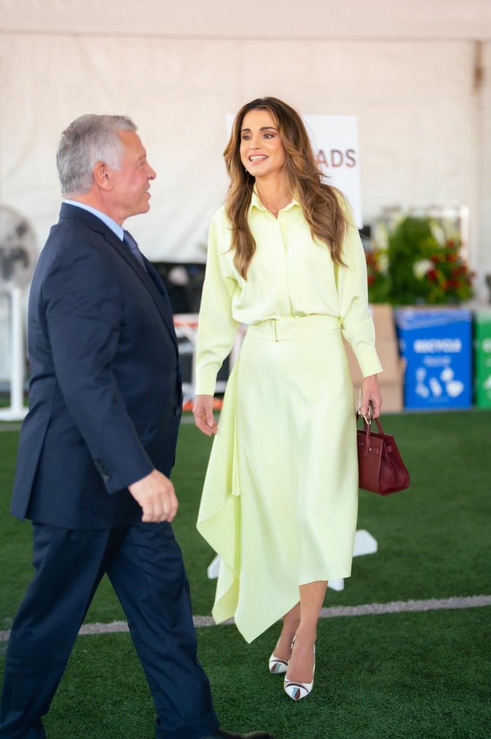 <p>Jordanska kraljica Ranija još jednom je održala modnu lekciju.</p>