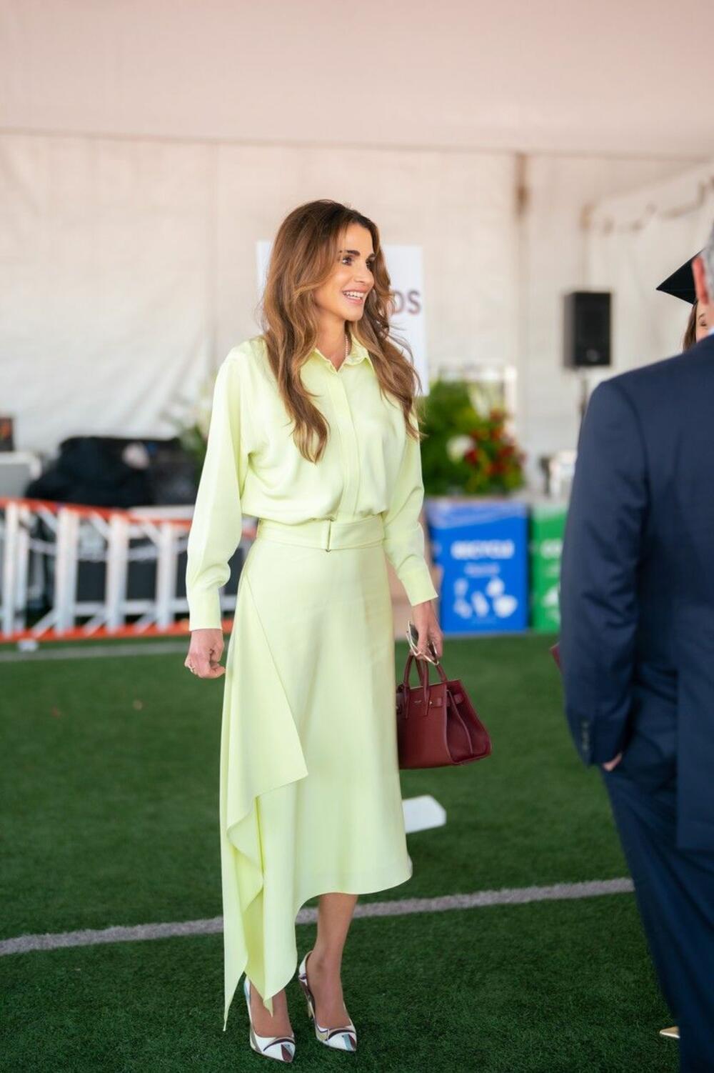 <p>Jordanska kraljica Ranija još jednom je održala modnu lekciju.</p>