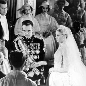 Jednu od najlepših venčanica ikada nosila je ONA! Hiljade bisera & čipka stara 125 godina za kreaciju dostojnu PRINCEZE