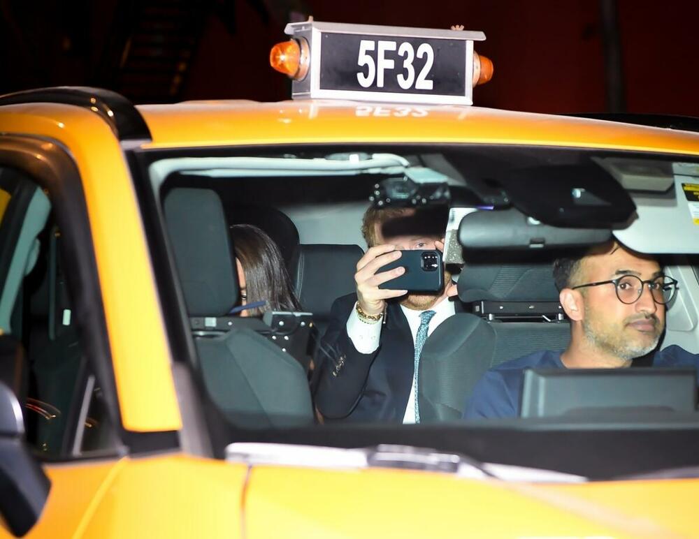 Princ Hari i Megan MArkl tokom navodne potere za njima na ulicama njujorka