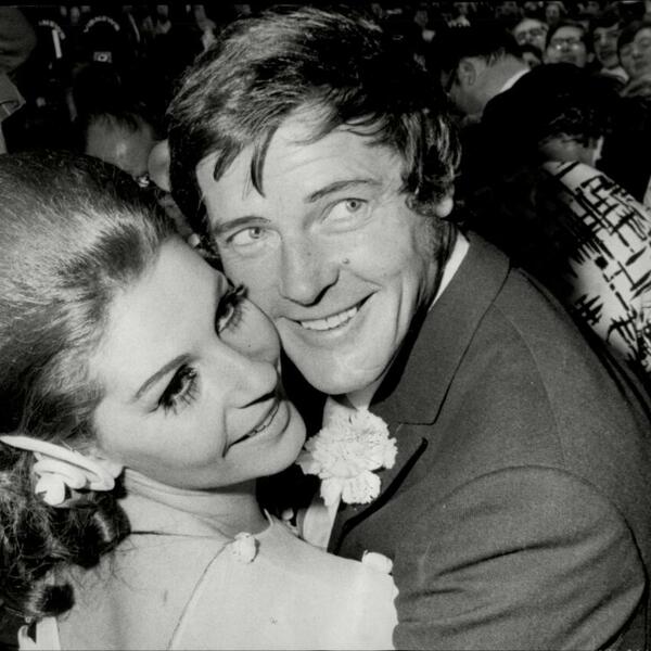 Kako je Rodžer Mur slamao ženska srca i supruge dovodio do ludila? Ljubavni život Bonda 007 je bio ispunjen INTRIGAMA