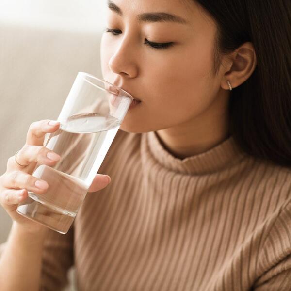 Japanska terapija vodom – najjednostavniji trik za brzo MRŠAVLJENJE? Evo šta je ova tehnika i kako tačno deluje