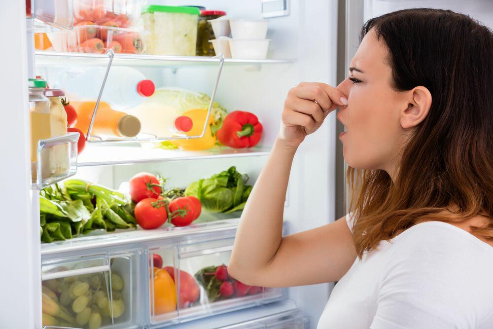 Pomoću ovih trikova brzo ćete eliminisati neprijatne mirise iz frižidera.