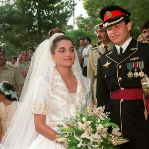 Zavirite na venčanje kraljice Ranije! Venčanica lepša od sna i detalj kojim je pre 30 godina prekršila protokol