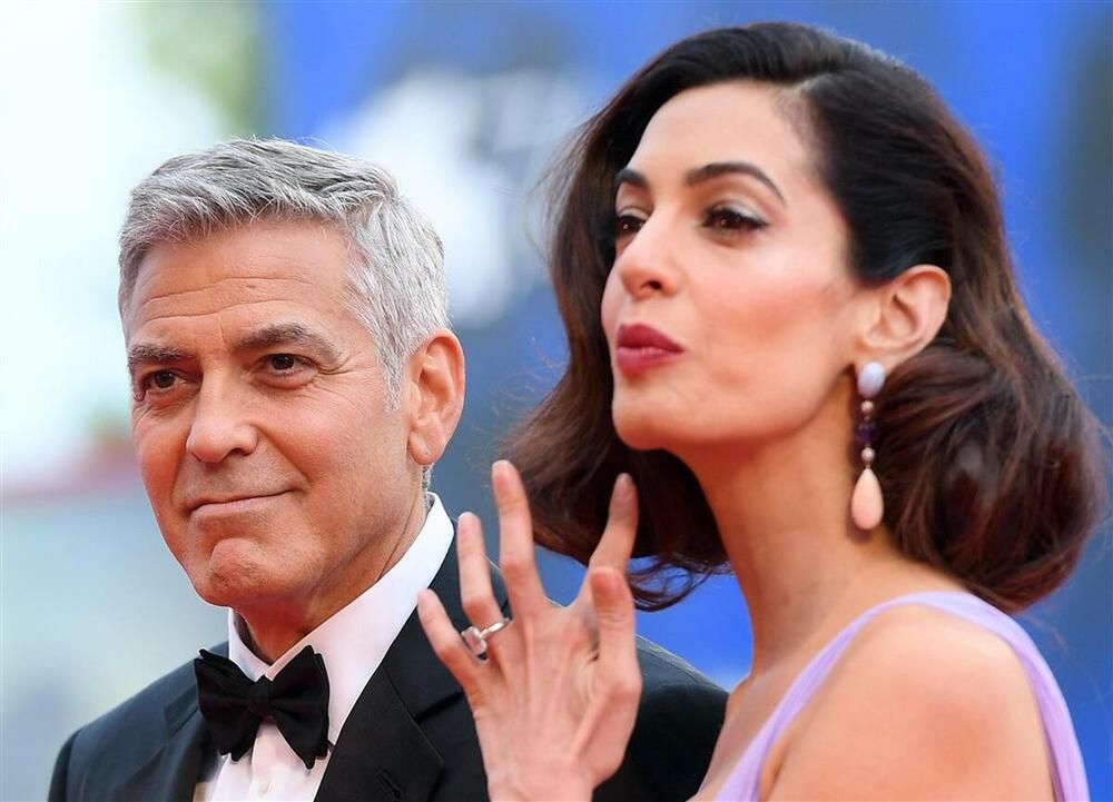 Nova frizura Amal Kluni