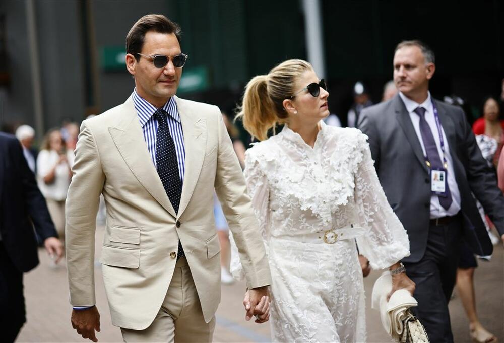 <p>Supruga Rodžera Federera pokazala je fantastičnu liniju.</p>