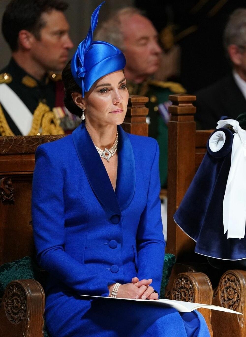 <p>Princeza od Velsa u kraljevskoplavoj kaput-haljini koju je nosila već dva puta.</p>