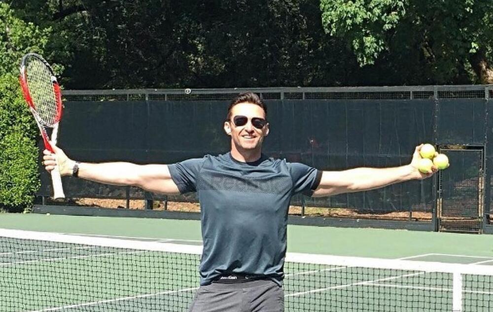 Hju Džekmen veliki je ljubitelj tenisa i navijač Novaka Đokovića