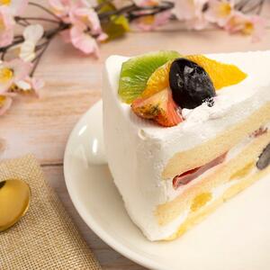 U varijanti bez pečenja kora: Torta LEDENI VETAR je omiljeno voćno zadovoljstvo, a za ovaj recept vam ne treba ni šporet