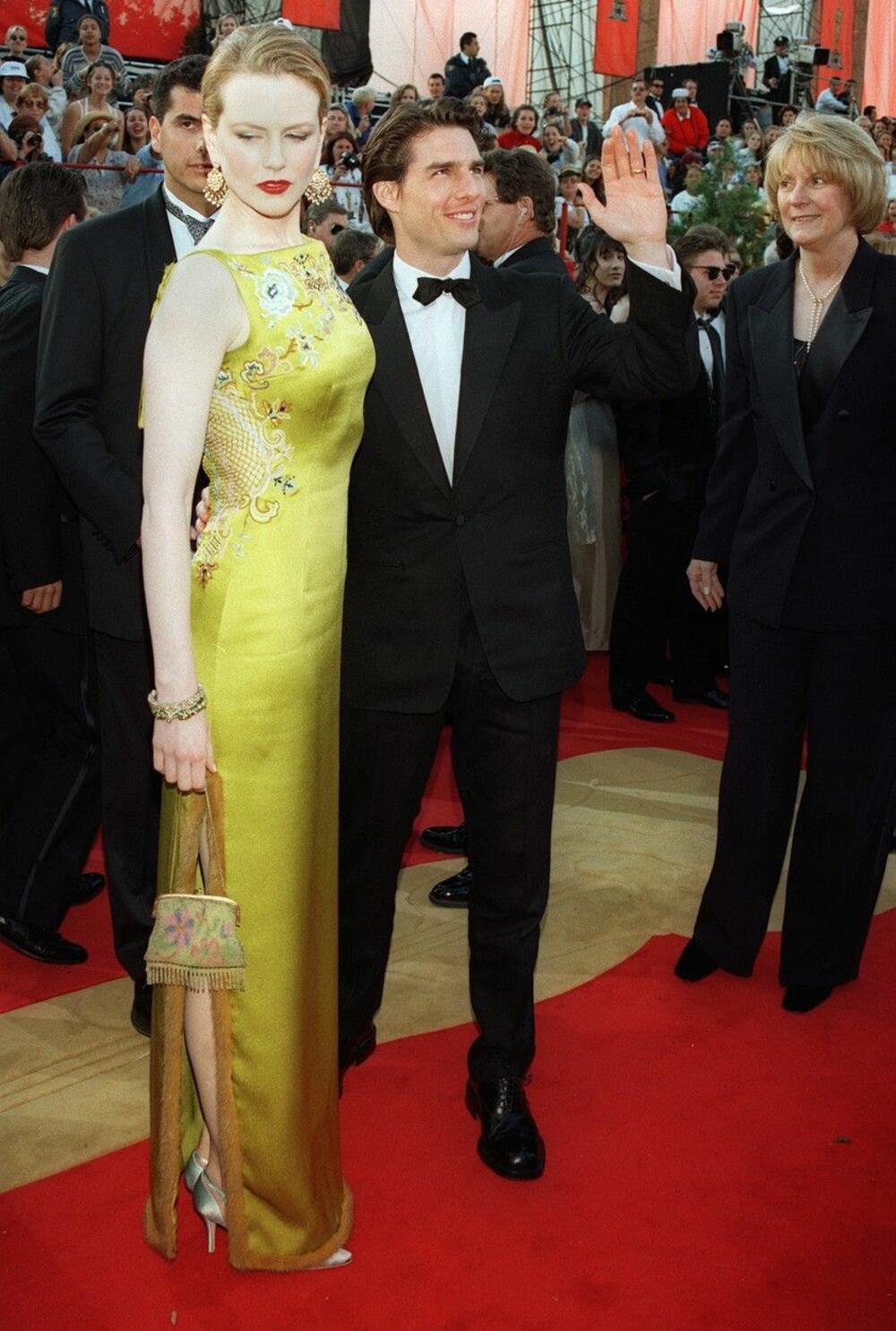 Nikol Kidman u izazovnoj haljini na dodeli Oskara 1997. godine.