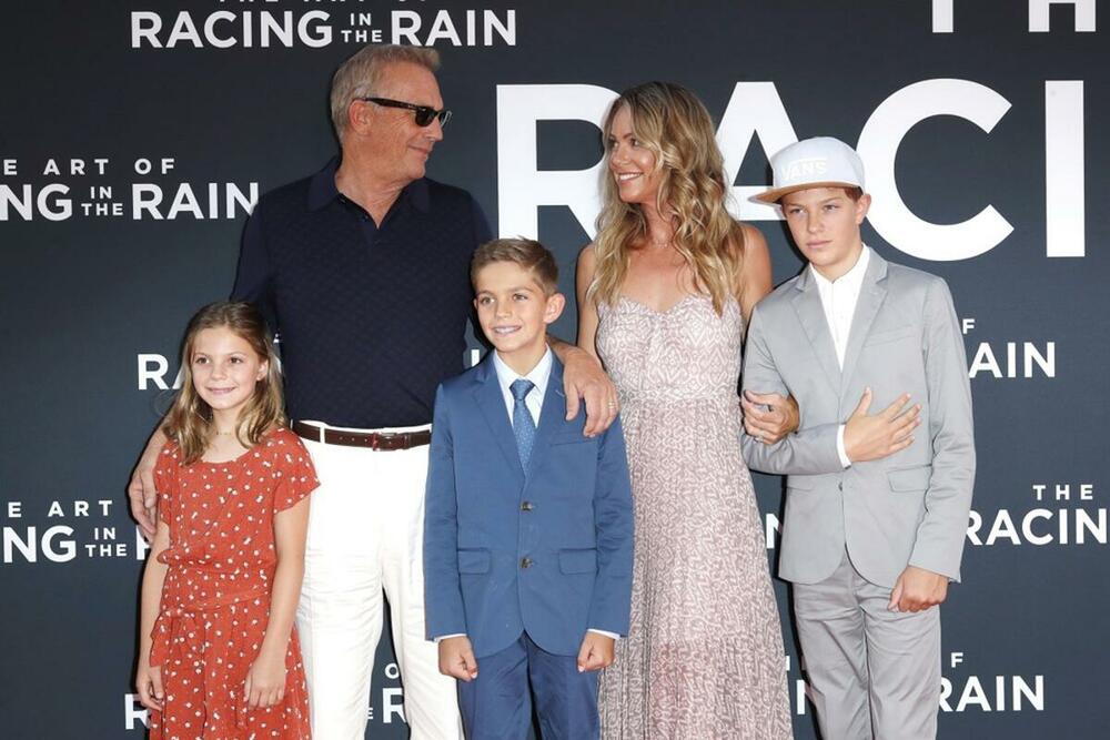 Kevin kostner i Kristin Baumgartner zajedno su dobili troje dece