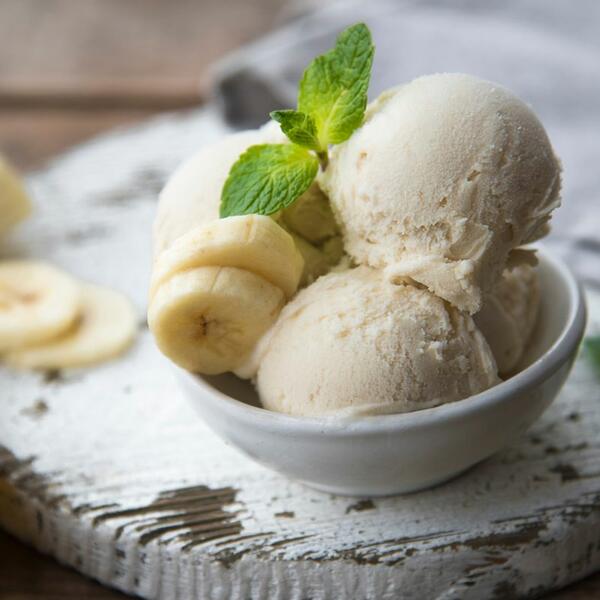 Bez jaja, šećera, gotovo za MANJE OD 60 SEKUNDI: Niskokalorični sladoled od banane koji ćete praviti do oktobra