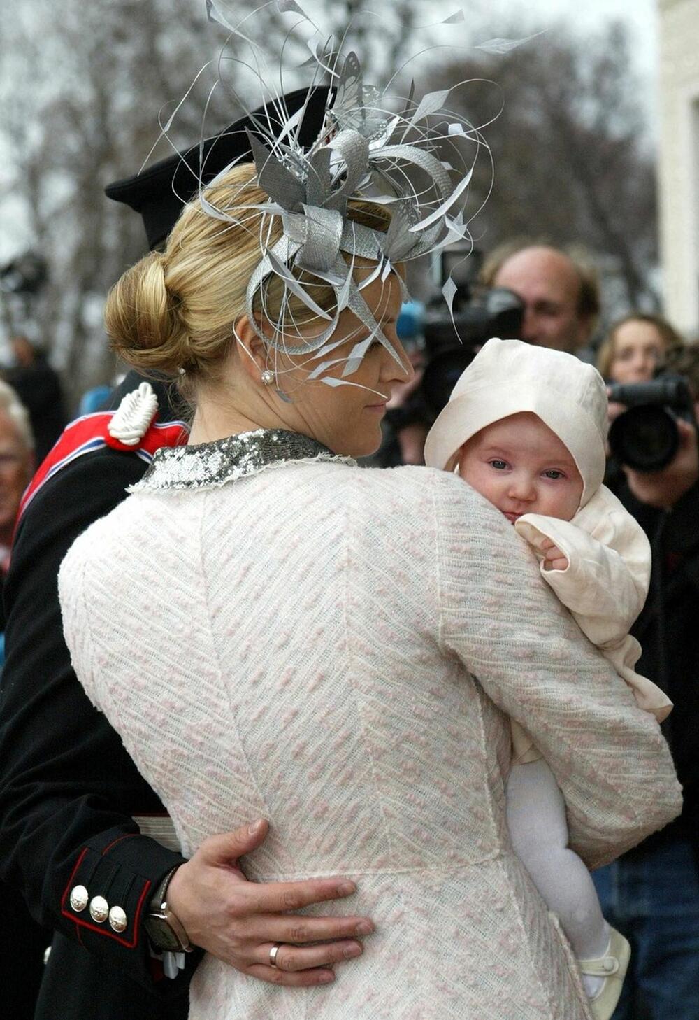 Princeza Ingrid Aleksandra, buduća kraljica Norveške, na svom krštenju 17. aprila 2004. godine