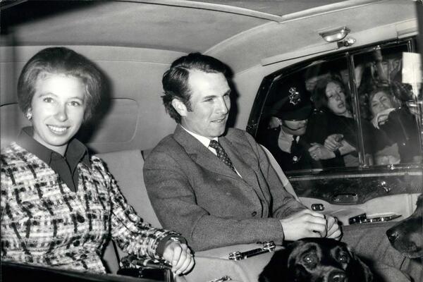 Princeza šokirala otmičara i spasla živu glavu kao u filmu: U rukama je imao dva pištolja, a ona ga razoružala &ndash; rečima