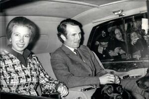 Kako je princeza Ana šokirala otmičara i spasla živu glavu? U rukama je imao dva pištolja, a ona ga razoružala s 2 reči