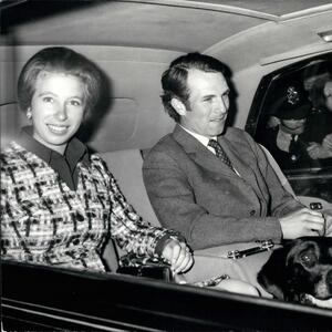 Kako je princeza Ana šokirala otmičara i spasla živu glavu? U rukama je imao dva pištolja, a ona ga razoružala s 2 reči