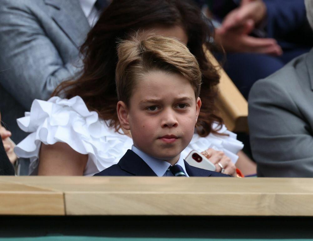 princ džordž uvek se ponaša shodno pravilima britanske kraljevske porodice, ali, kao i svako dete, i njemu dođe dan da 'izgubi kontrolu'