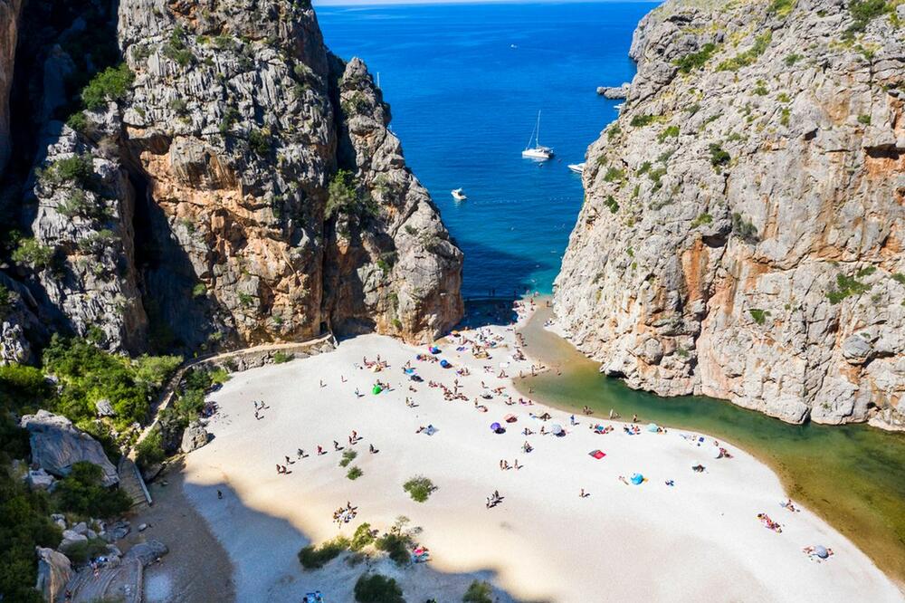 ova plaža u španiji je proglašen anajlepšom u 2023. godini