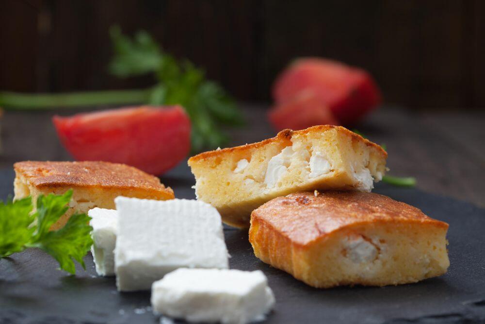 Proja sa sirom ili projara je jednostavan i brz obrok.