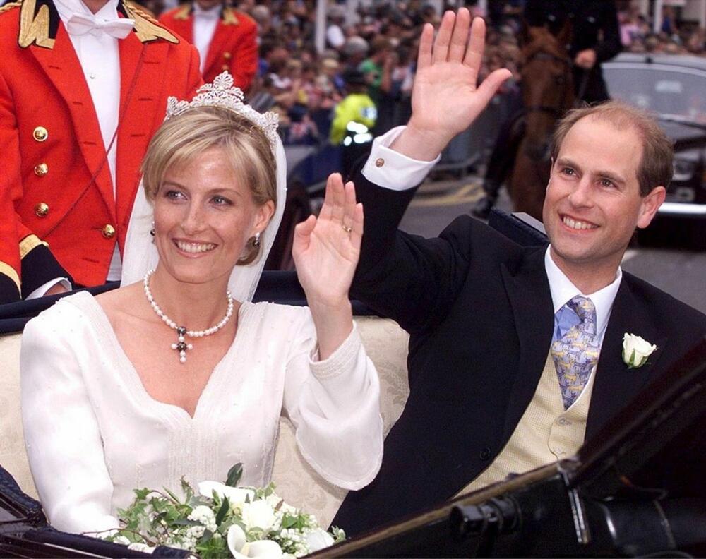 Vojvotkinja Sofi i princ Edvard na svom venčanju 2000. godine