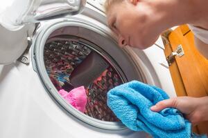 Kako da sprečite pojavu buđi u veš-mašini? Jednostavan "trik" za koji vam treba samo 30 sekundi