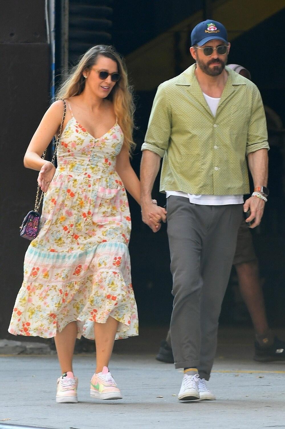 Blejk Lajvli i Rajan Rejnolds tokom šetnje u Njujorku