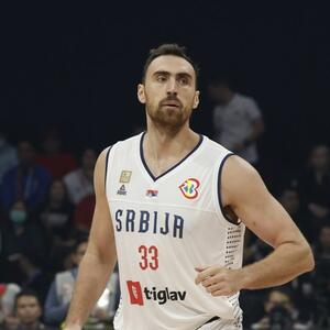 Šuškalo se da ga je PEVAČICA umalo koštala veze: Zgodni srpski košarkaš krije LJUBAVNI ŽIVOT, ali ova vest je odjeknula