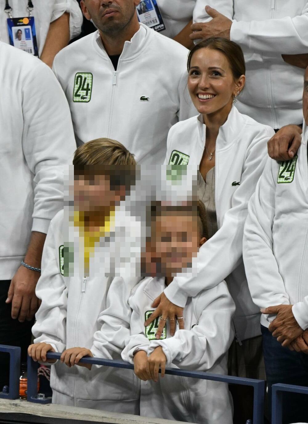 Jelena Đoković s decom u finalu US Opena