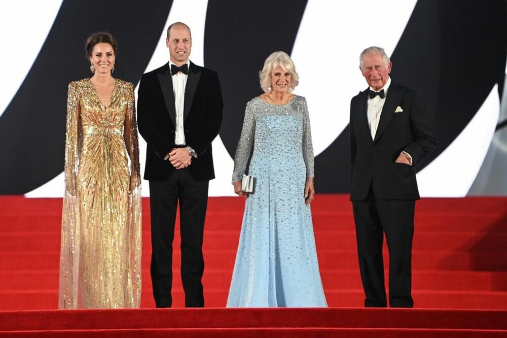 Kejt Midlton, princ Vilijam, kraljica kamila i kralj čarls na premijeri filma o džejmsu bondu