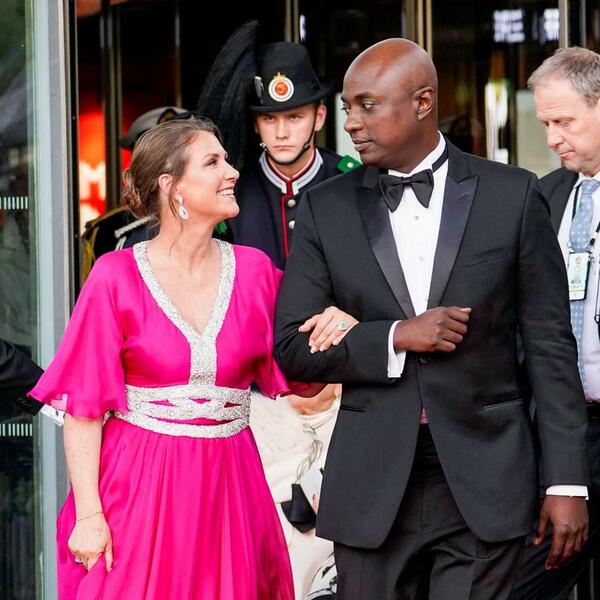 UDAJE SE norveška princeza Marta Luiz: Odrekla se titule, tvrdila da može da priča s ANĐELIMA, a verenik da je VASKRSAO