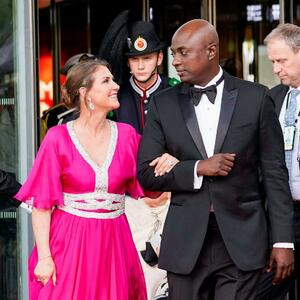UDAJE SE norveška princeza Marta Luiz: Odrekla se titule, tvrdila da može da priča s ANĐELIMA, a verenik da je VASKRSAO
