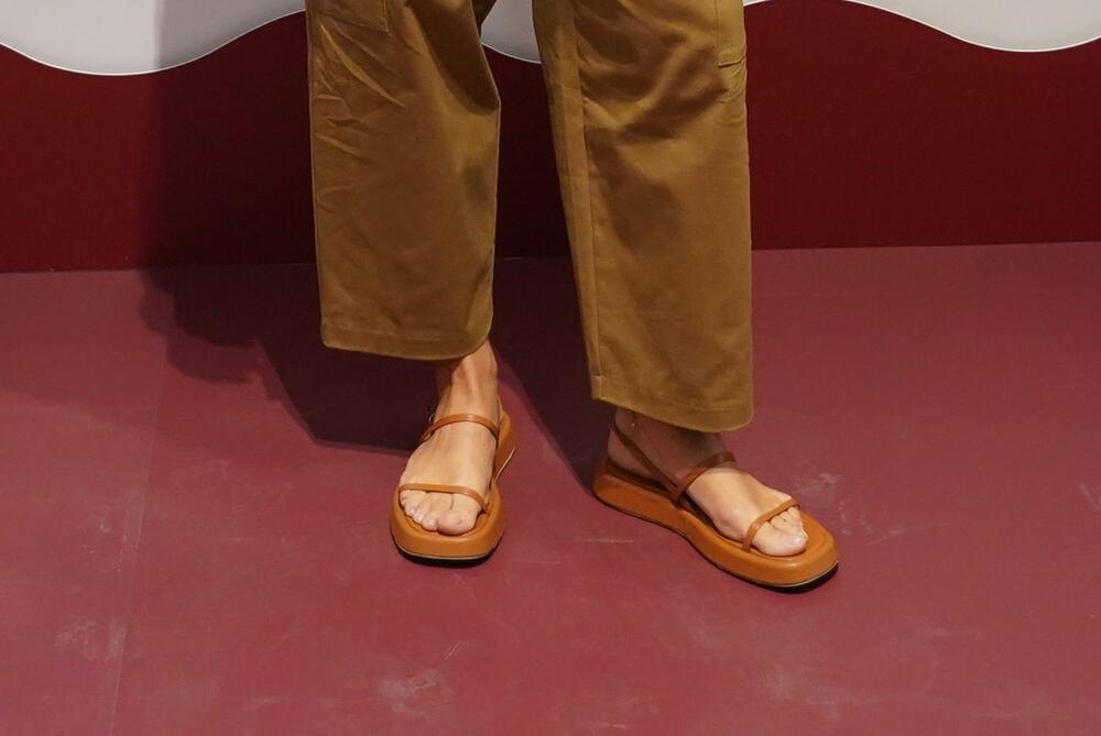 Kargo pantalone odflično se kombinuju sa skoro savim tipom obuće