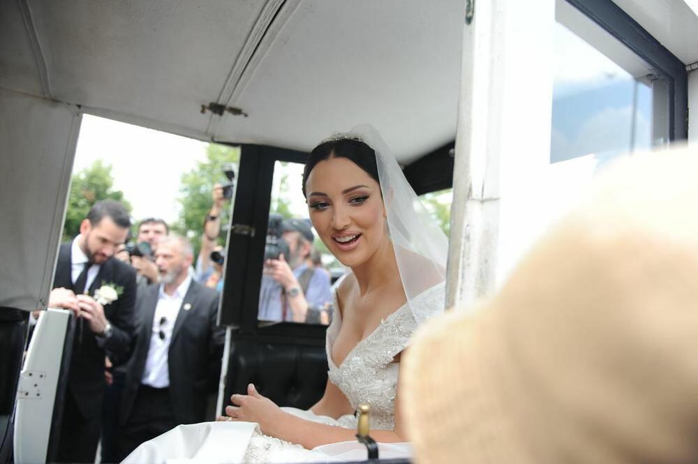 Aleksandra Prijović i Filip Živojinović na svom venčanju