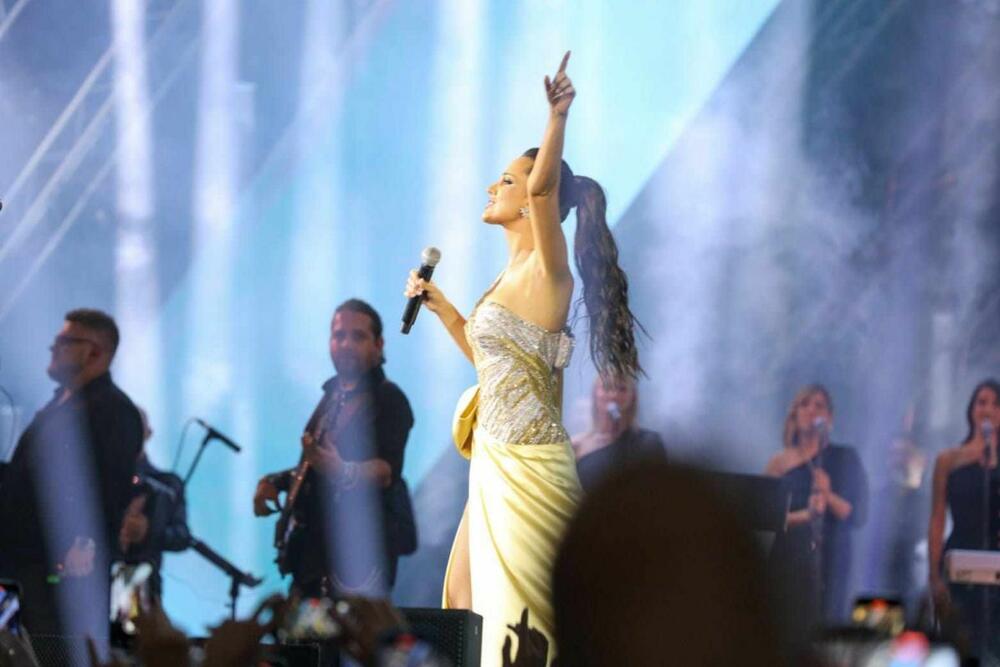 Aleksandra Prijović na svom prvom koncertu u Beogradskoj areni, 28. septembra