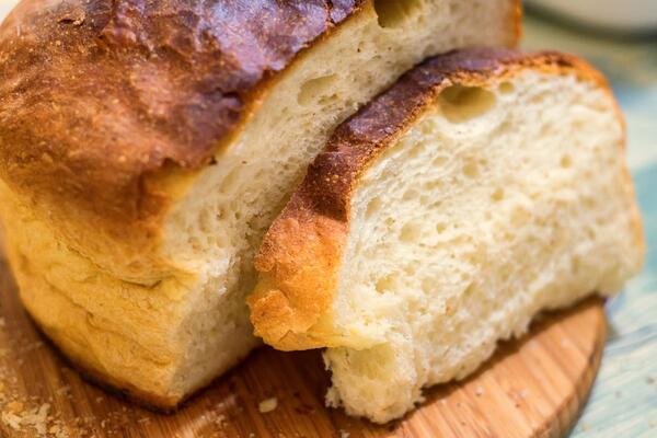 Domaći hleb od 3 sastojka po receptu Džejmija Olivera: Spolja hrskav, a unutar mekan kao duša