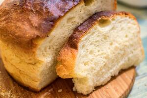 Domaći hleb od 3 sastojka po receptu Džejmija Olivera: Spolja hrskav, a unutar mekan kao duša