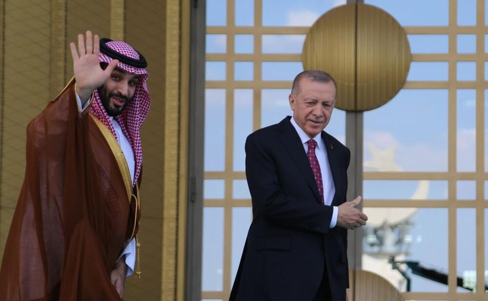 Princ Mohamed bin Salman u društvu Redžepa Erdogana, predsednika Turske