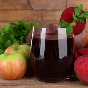 Recept za domaći sok od šargarepe, jabuke i cvekle: Zovu ga i magični napitak, a u pripremi postoji jedna caka