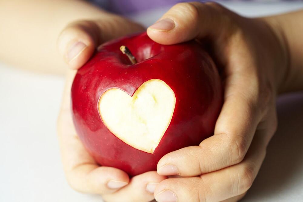 Jabuke spadaju u namirnice sa značajnom količinom vlakana