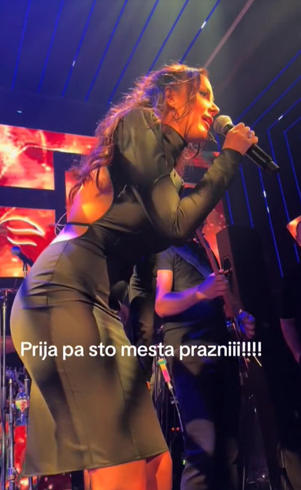 <p>Aleksandra Prijović je održala novi koncert u okviru svoje turneje "Od istoka do zapada", ovoga puta u Nemačkoj.</p>