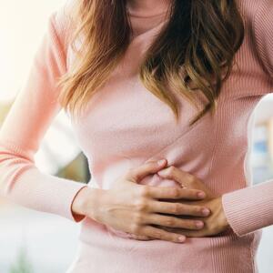 10 saveta koje svaka žena treba da zna: Kako olakšati menstrualne bolove bez odlaska kod lekara?